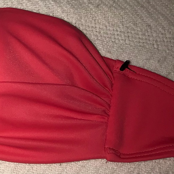 *SOON TO DONATE* VS Coral Bikini Top - Picture 6 of 8
